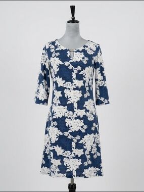 Haani Women's Size Small Blue‎ White Floral Shift Dress 3/4 Sleeve Career Casual